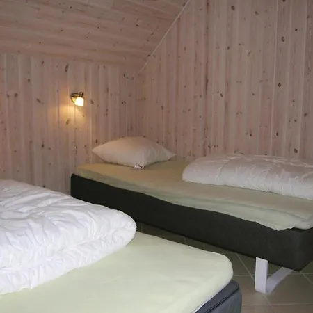 5 Bedroom Beautiful Home In Tranekaer *