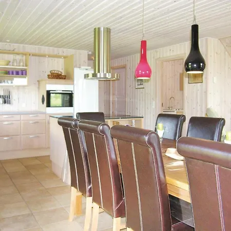 Holiday home 5 Bedroom Beautiful Home In Tranekaer