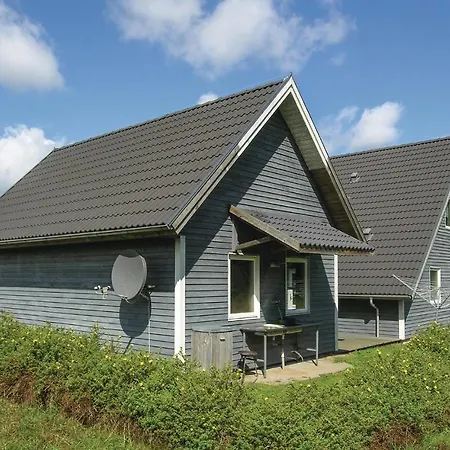 Holiday home 5 Bedroom Beautiful Home In Tranekaer *